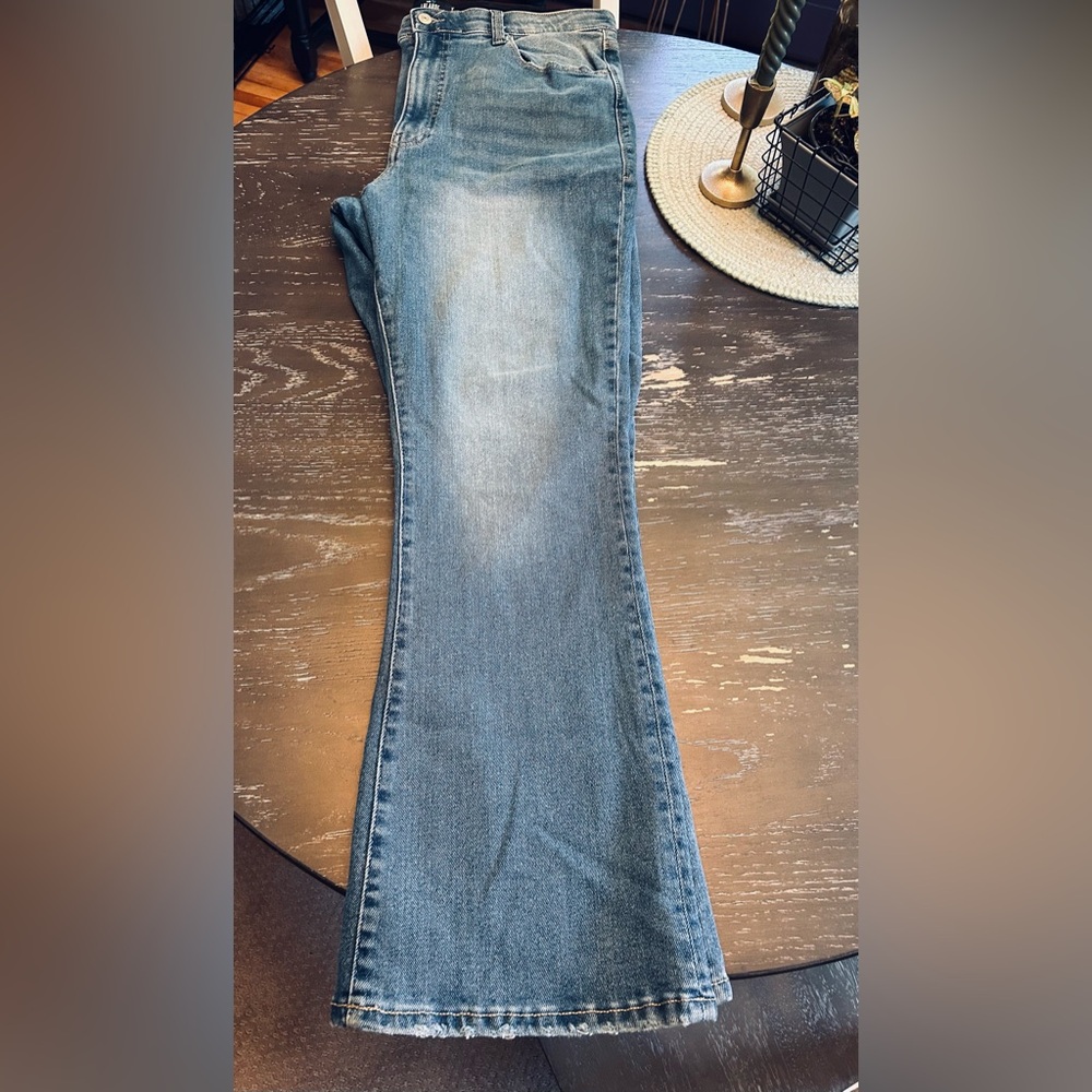 Gorgeous pair of size 34 LuLaRoe kick flare jeans. - Picture 8 of 9